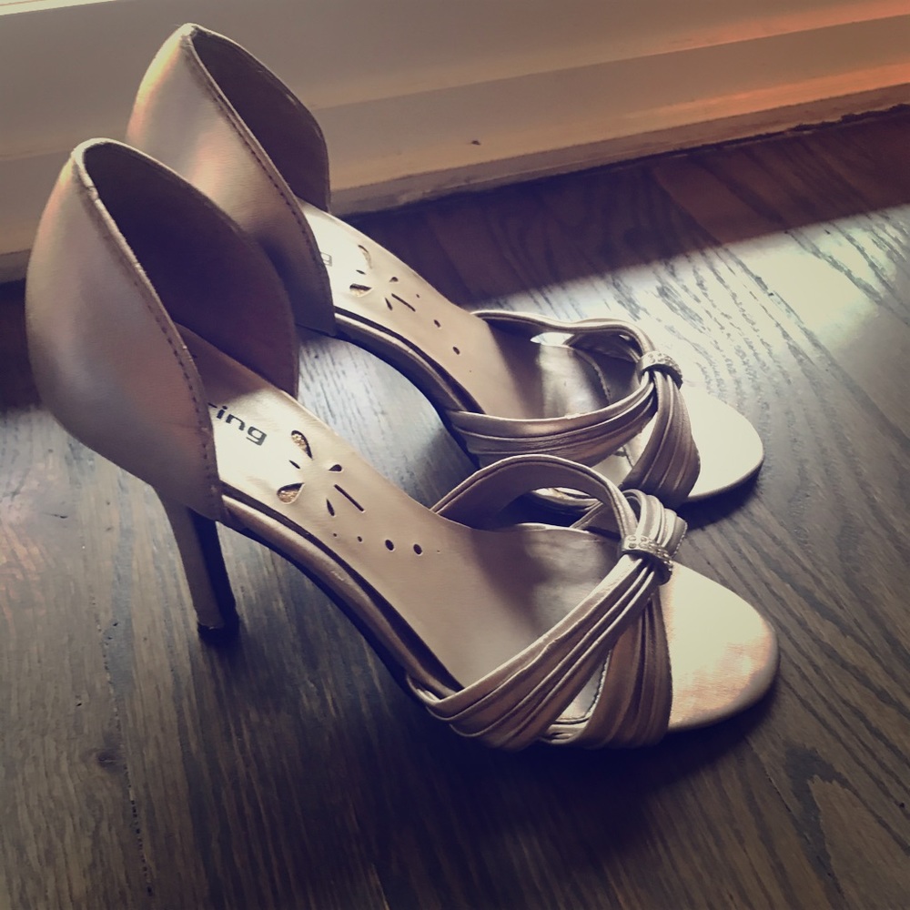 Pretty heels